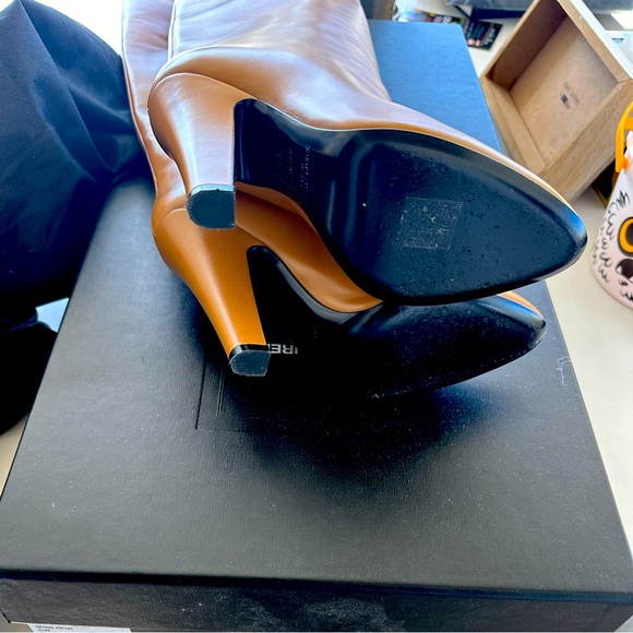 Saint Laurent boots are definitely a show stopper size 38. - Picture 2 of 3